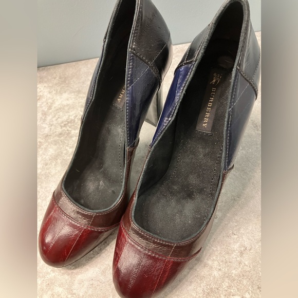 Burberry, multi colored heels - Picture 2 of 4